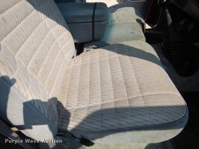 image for item DD0844 1993 Ford Ranger XLT pickup truck