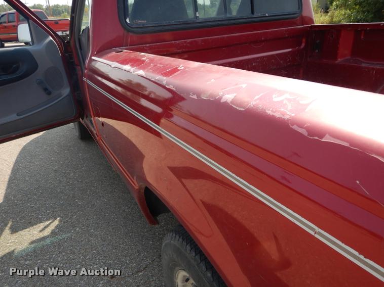 image for item DD0844 1993 Ford Ranger XLT pickup truck