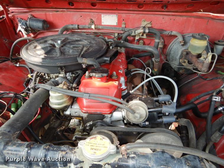 image for item DD0845 1984 Toyota SR5 pickup truck