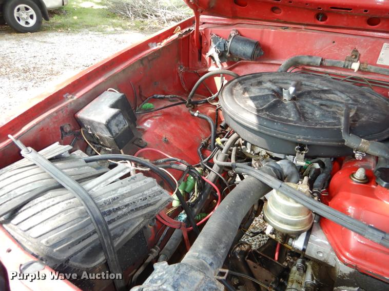 image for item DD0845 1984 Toyota SR5 pickup truck