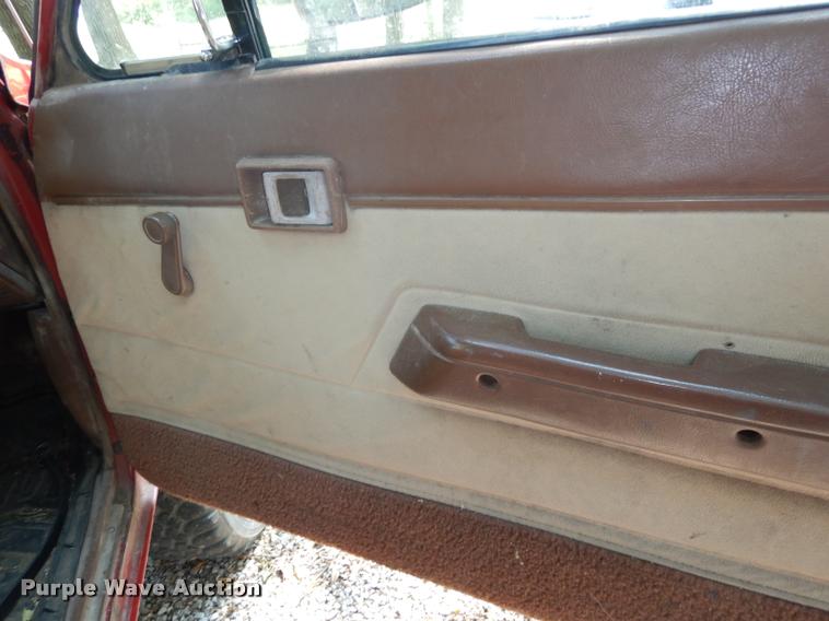 image for item DD0845 1984 Toyota SR5 pickup truck