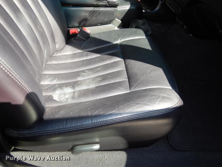 image for item DD0847 2004 Lincoln Town Car stretched limousine