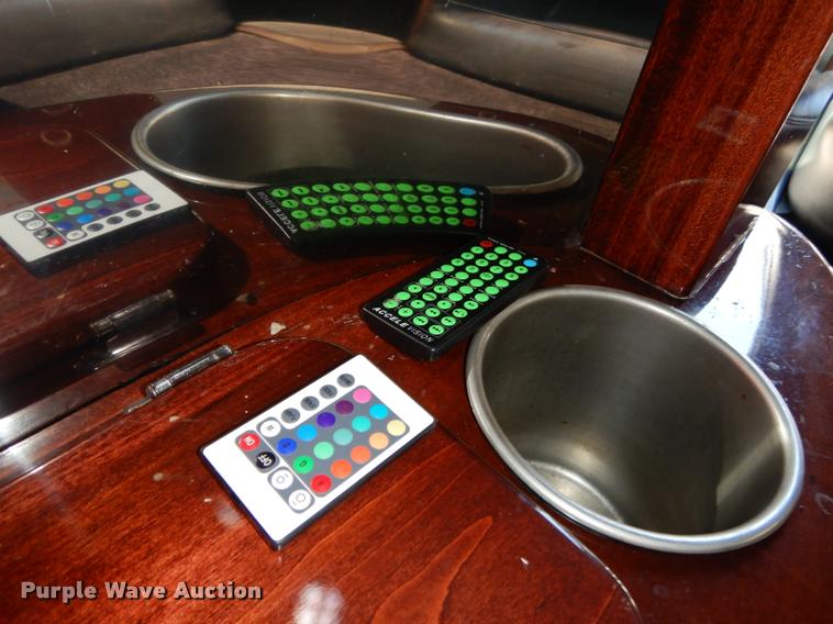 image for item DD0847 2004 Lincoln Town Car stretched limousine