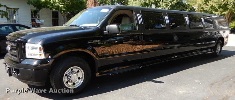 image for item DD0848 2005 Ford Excursion stretched limousine
