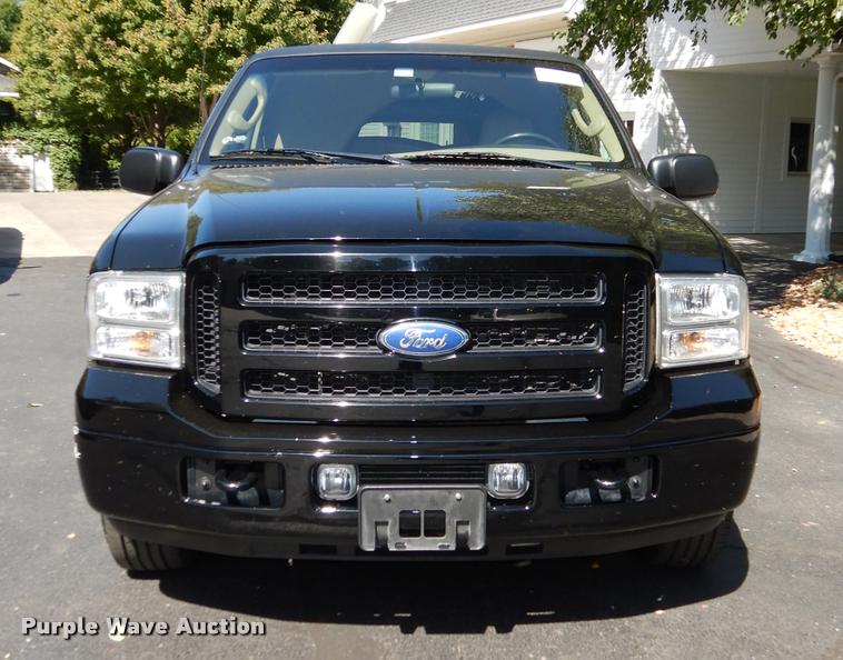 image for item DD0848 2005 Ford Excursion stretched limousine