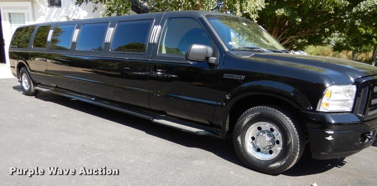 image for item DD0848 2005 Ford Excursion stretched limousine