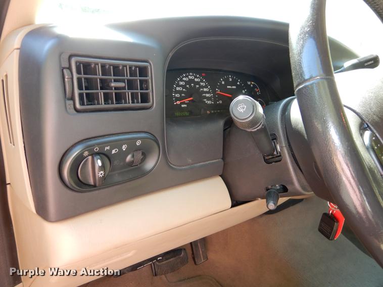 image for item DD0848 2005 Ford Excursion stretched limousine