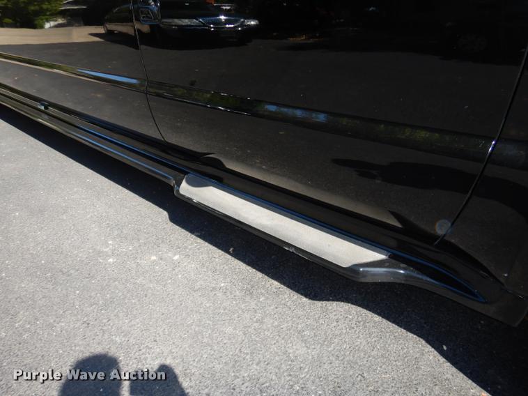 image for item DD0848 2005 Ford Excursion stretched limousine