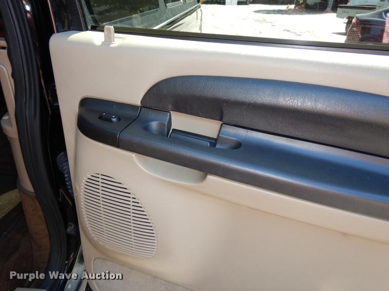 image for item DD0848 2005 Ford Excursion stretched limousine