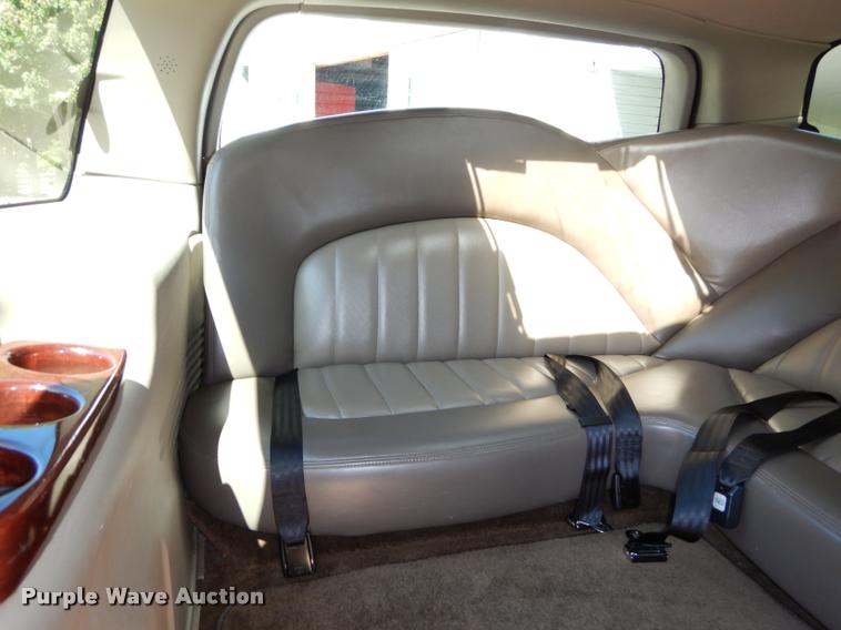 image for item DD0848 2005 Ford Excursion stretched limousine