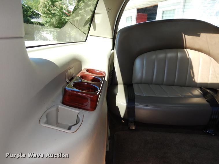 image for item DD0848 2005 Ford Excursion stretched limousine