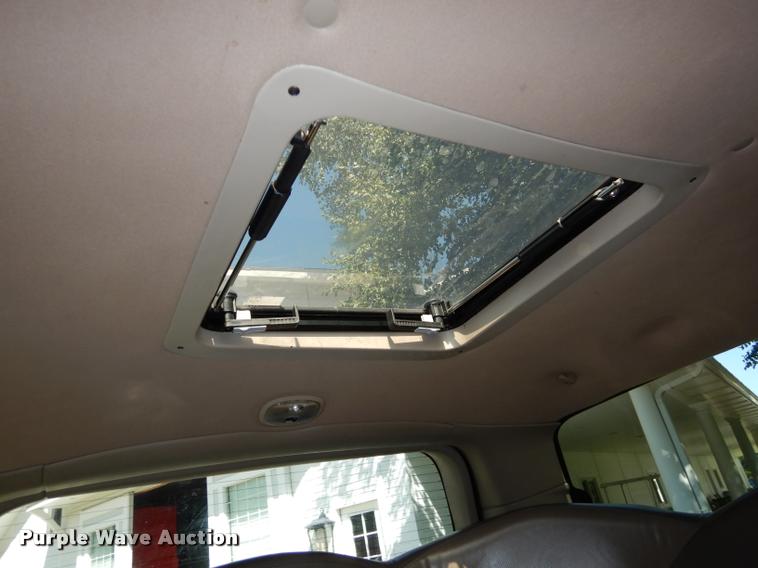 image for item DD0848 2005 Ford Excursion stretched limousine