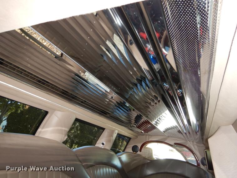 image for item DD0848 2005 Ford Excursion stretched limousine