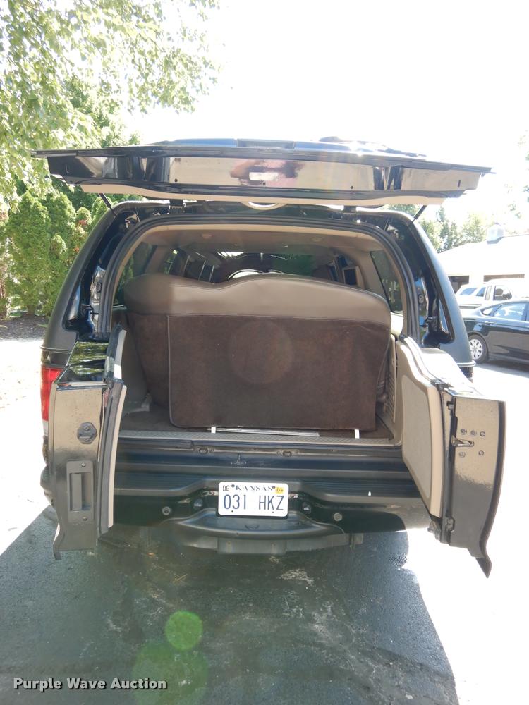 image for item DD0848 2005 Ford Excursion stretched limousine