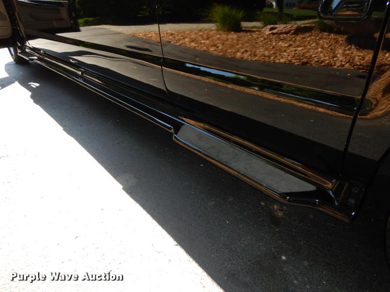 image for item DD0848 2005 Ford Excursion stretched limousine