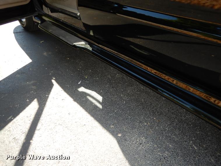 image for item DD0848 2005 Ford Excursion stretched limousine