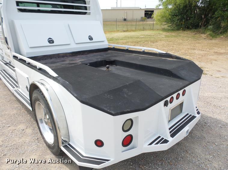 image for item DD1513 2007 Freightliner Business Class M2 Summit Hauler Crew Cab flatbed truck