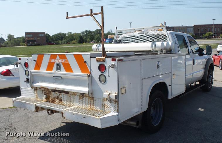 image for item DD1528 2005 Ford F450 Super Duty utility truck