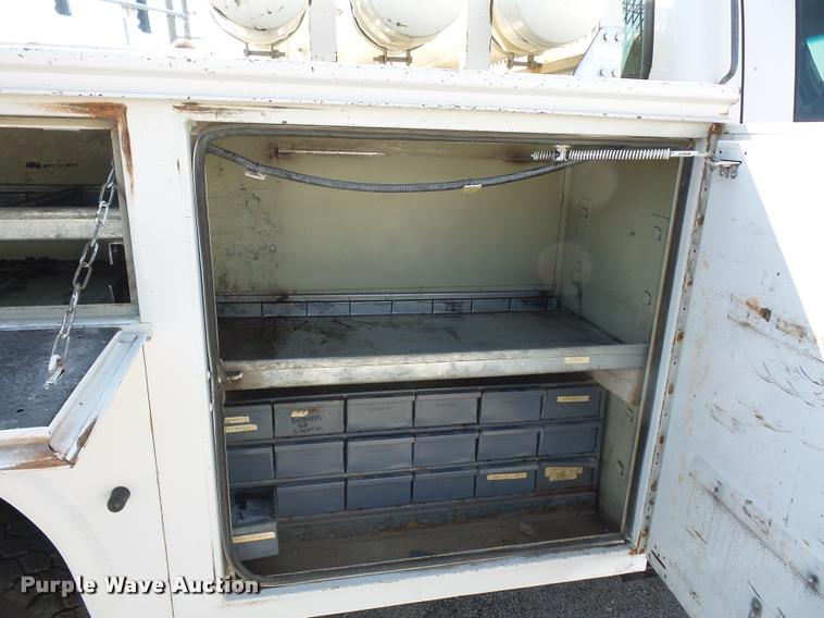 image for item DD1528 2005 Ford F450 Super Duty utility truck