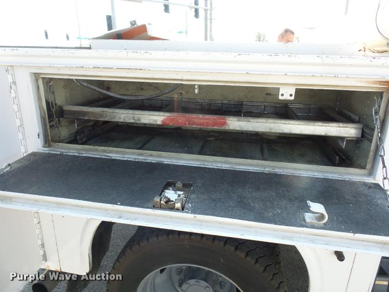 image for item DD1528 2005 Ford F450 Super Duty utility truck