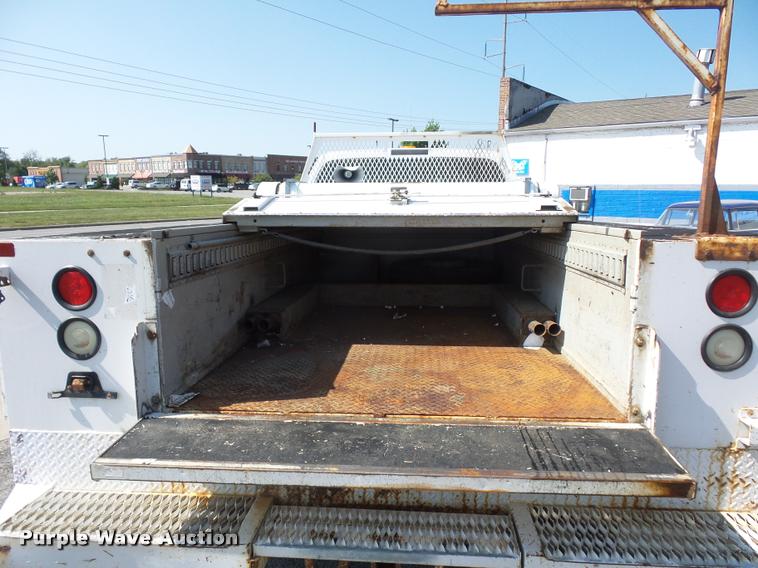 image for item DD1528 2005 Ford F450 Super Duty utility truck