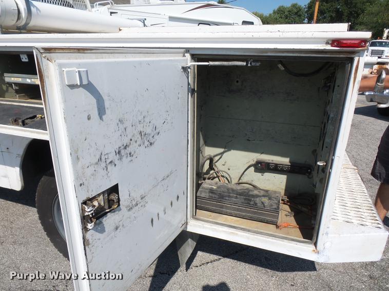 image for item DD1528 2005 Ford F450 Super Duty utility truck