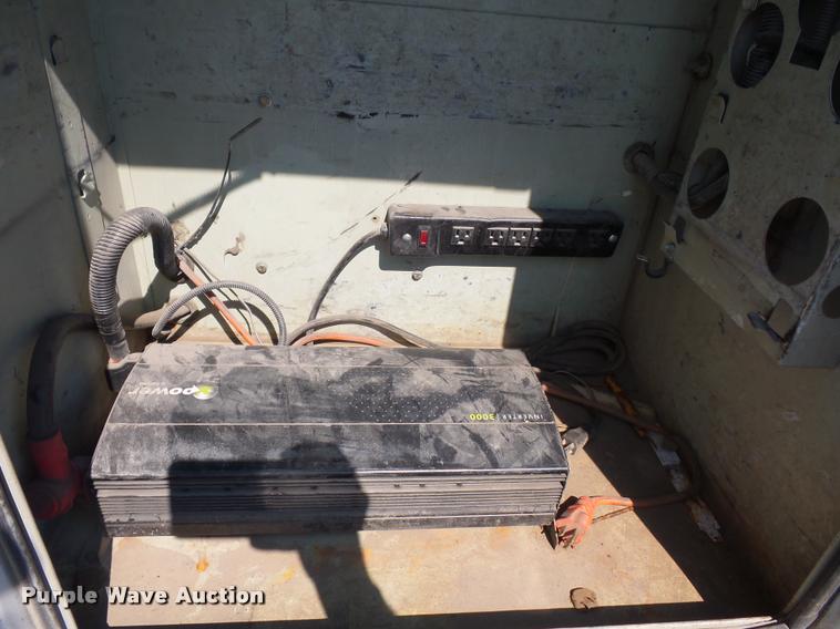 image for item DD1528 2005 Ford F450 Super Duty utility truck