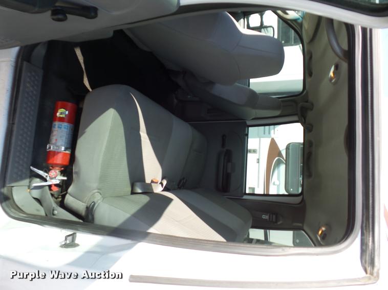 image for item DD1528 2005 Ford F450 Super Duty utility truck