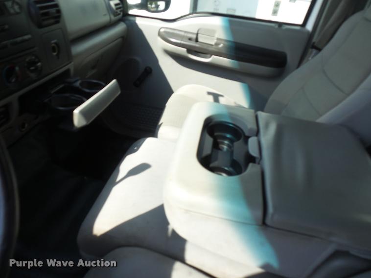 image for item DD1528 2005 Ford F450 Super Duty utility truck