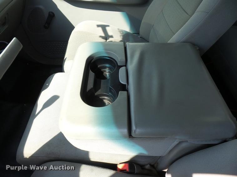 image for item DD1528 2005 Ford F450 Super Duty utility truck