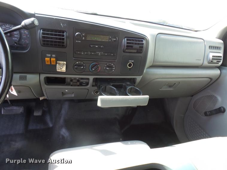 image for item DD1528 2005 Ford F450 Super Duty utility truck