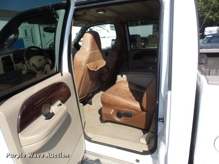 image for item DD1529 2005 Ford F350 King Ranch Crew Cab pickup truck
