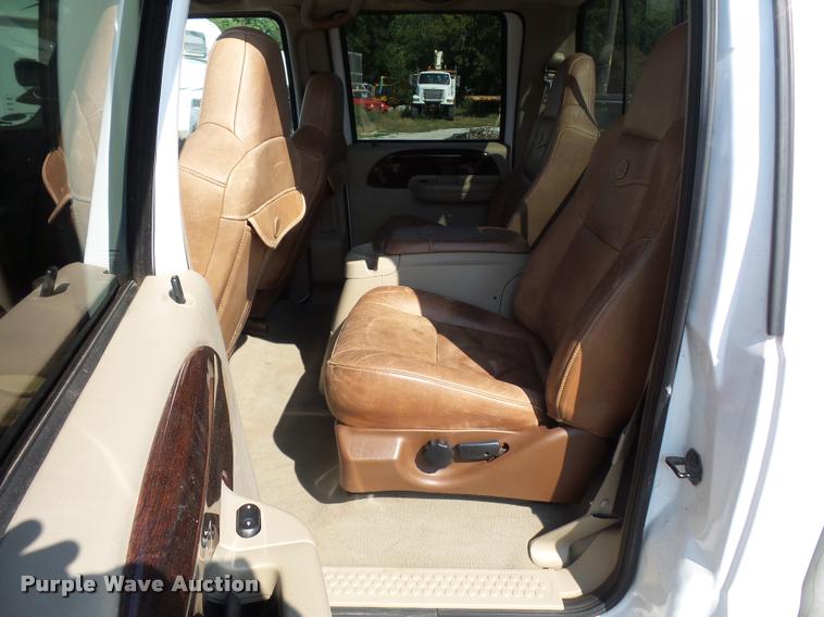 image for item DD1529 2005 Ford F350 King Ranch Crew Cab pickup truck
