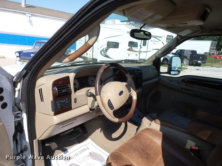 image for item DD1529 2005 Ford F350 King Ranch Crew Cab pickup truck