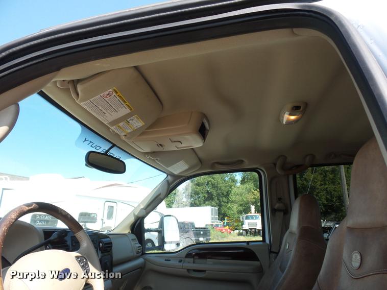 image for item DD1529 2005 Ford F350 King Ranch Crew Cab pickup truck