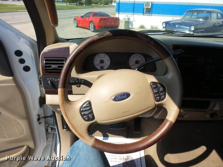 image for item DD1529 2005 Ford F350 King Ranch Crew Cab pickup truck