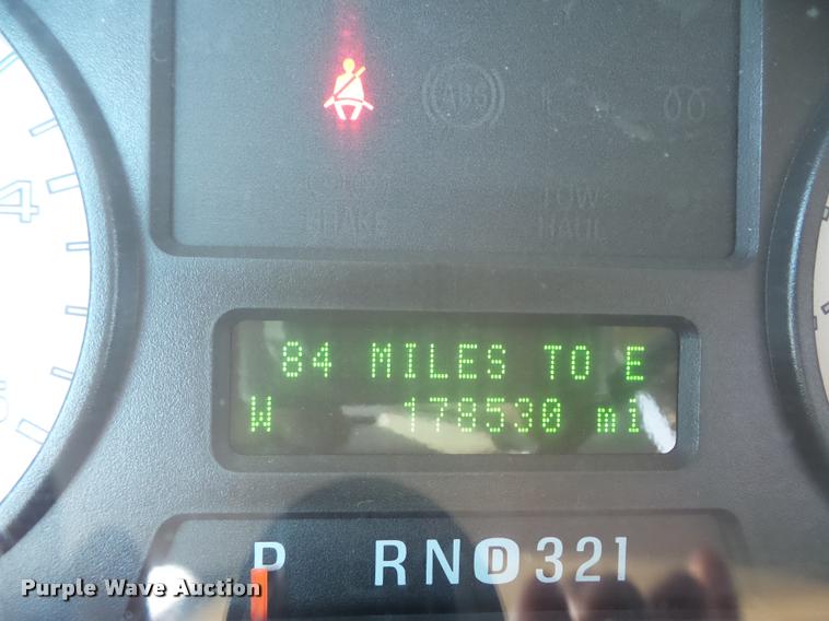 image for item DD1529 2005 Ford F350 King Ranch Crew Cab pickup truck