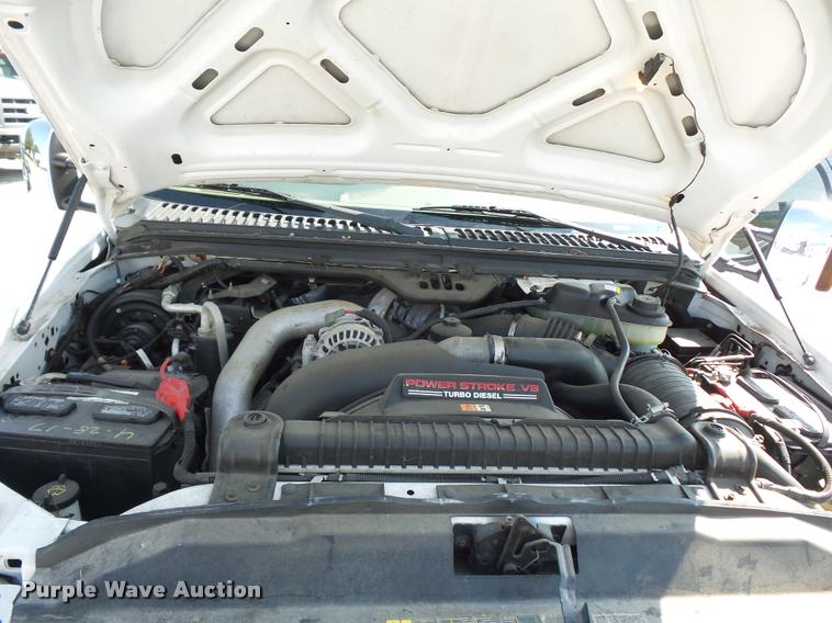 image for item DD1529 2005 Ford F350 King Ranch Crew Cab pickup truck