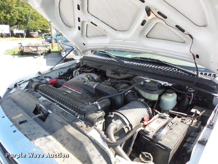 image for item DD1529 2005 Ford F350 King Ranch Crew Cab pickup truck