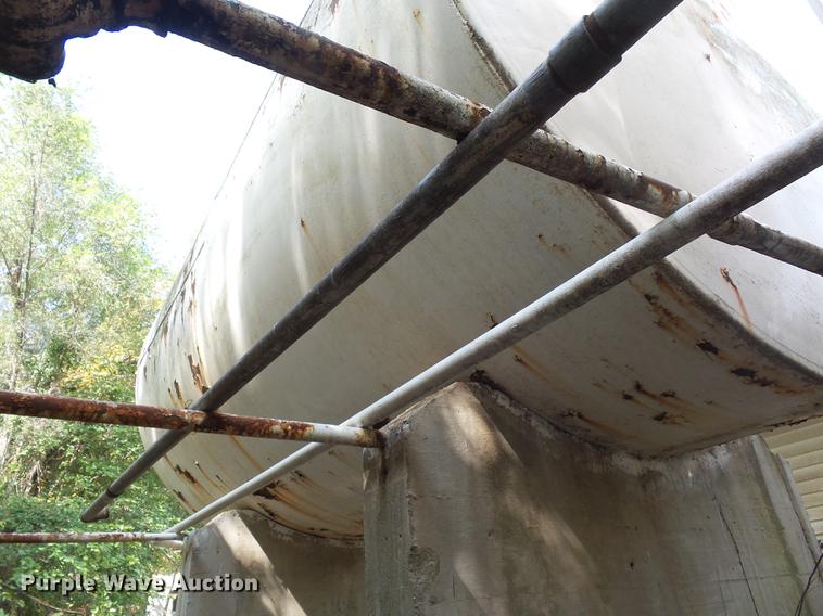 image for item DD2092 Fuel pump and tank system