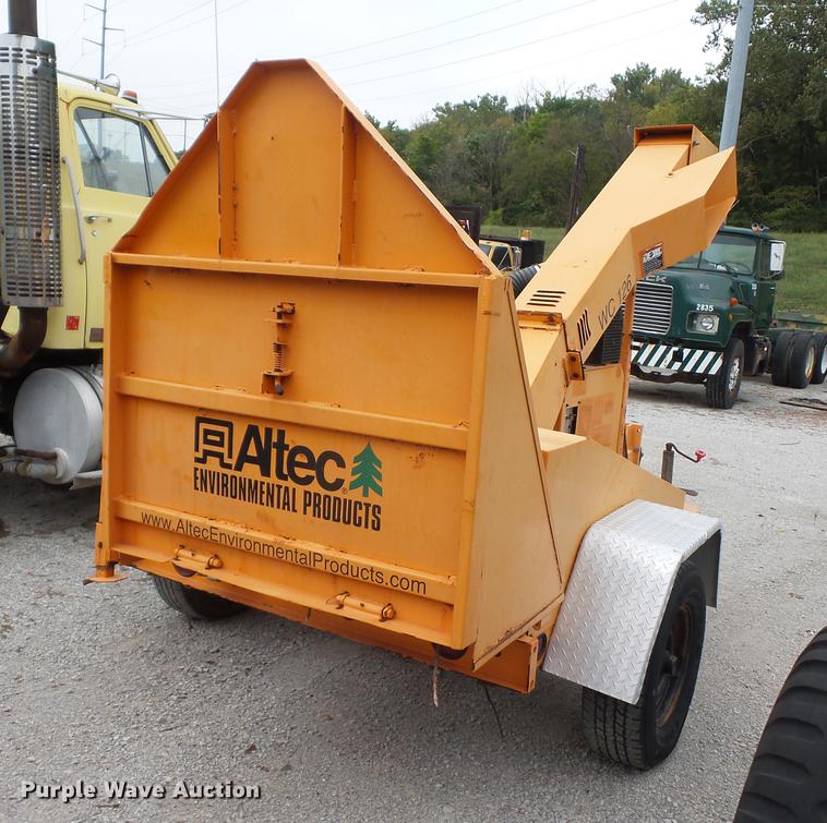 image for item DD2173 2008 Altec WC-126 wood chipper