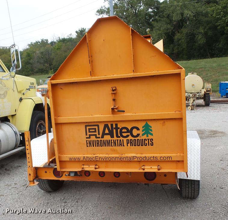 image for item DD2173 2008 Altec WC-126 wood chipper