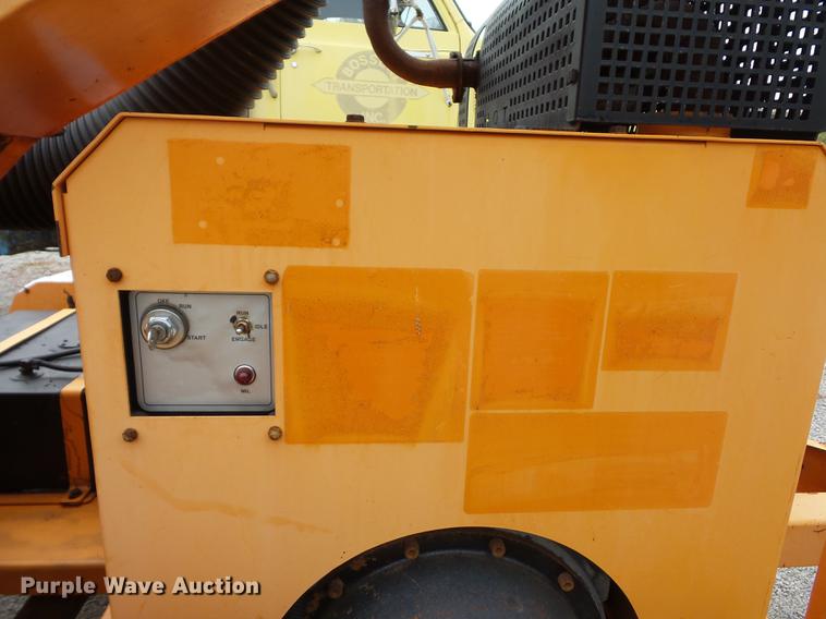 image for item DD2173 2008 Altec WC-126 wood chipper