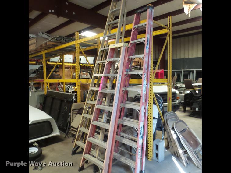 image for item DD2210 (3) step ladders