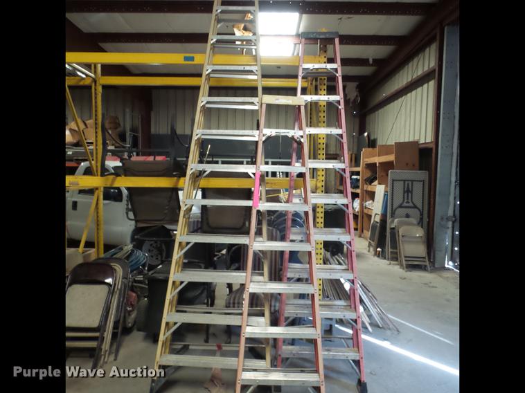 image for item DD2210 (3) step ladders