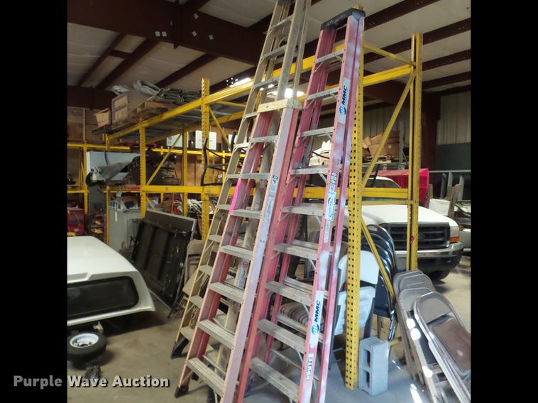 image for item DD2210 (3) step ladders