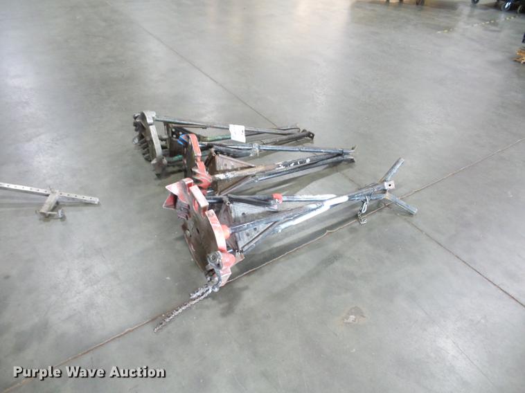 image for item DD2214 (3) Ridgid tripod stands