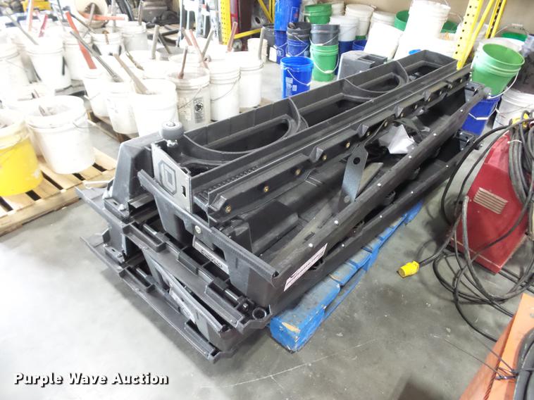 image for item DD2217 Deeked toolbox