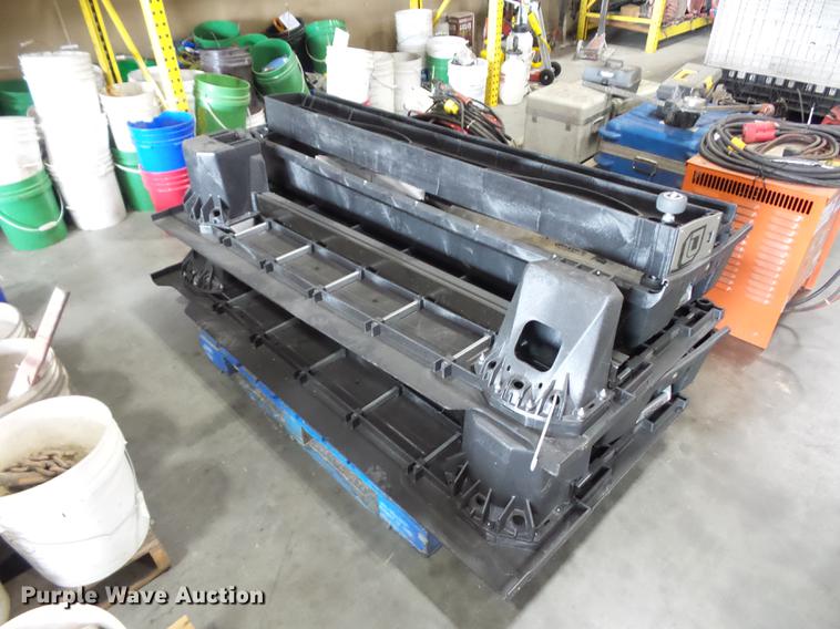 image for item DD2217 Deeked toolbox