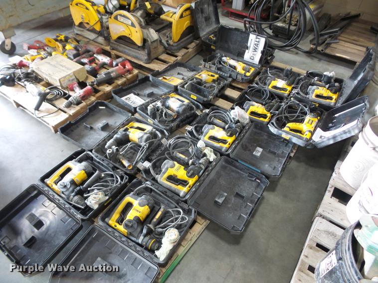 image for item DD2222 (14) DeWalt hammer drills